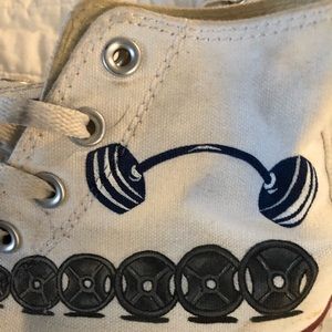 Custom made weight lifting design converse.